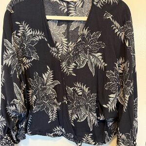 Chic Navy and Off White Floral Blouse